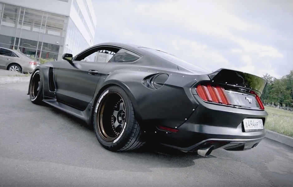 Ford Mustang Clinched - Satin Black